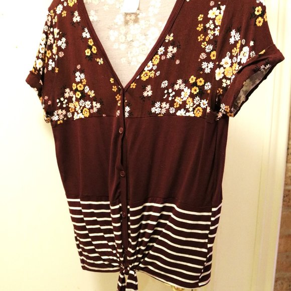 No Boundaries Juniors Colorblock Tie Front Midriff top - Picture 1 of 4
